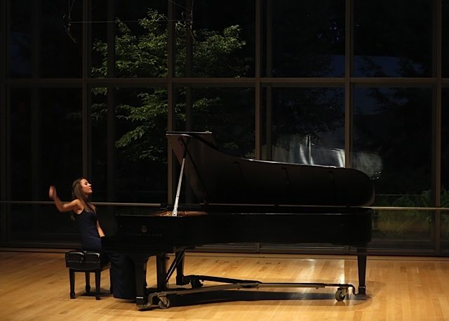 Arianna Körting performs at the CIPC Young Artists Recital